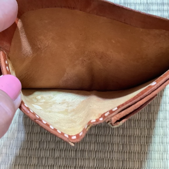 Vintage Hand Tooled Leather Stitched Tan Wallet Card Holder - Picture 9 of 9
